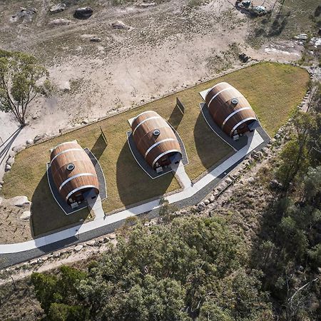 Barrel View Luxury Cabins Ballandean Exterior foto
